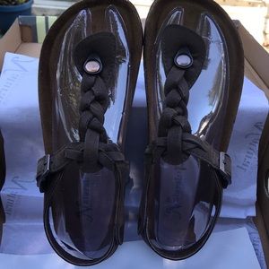 Natural Reflections Melissa Sandals size 7
